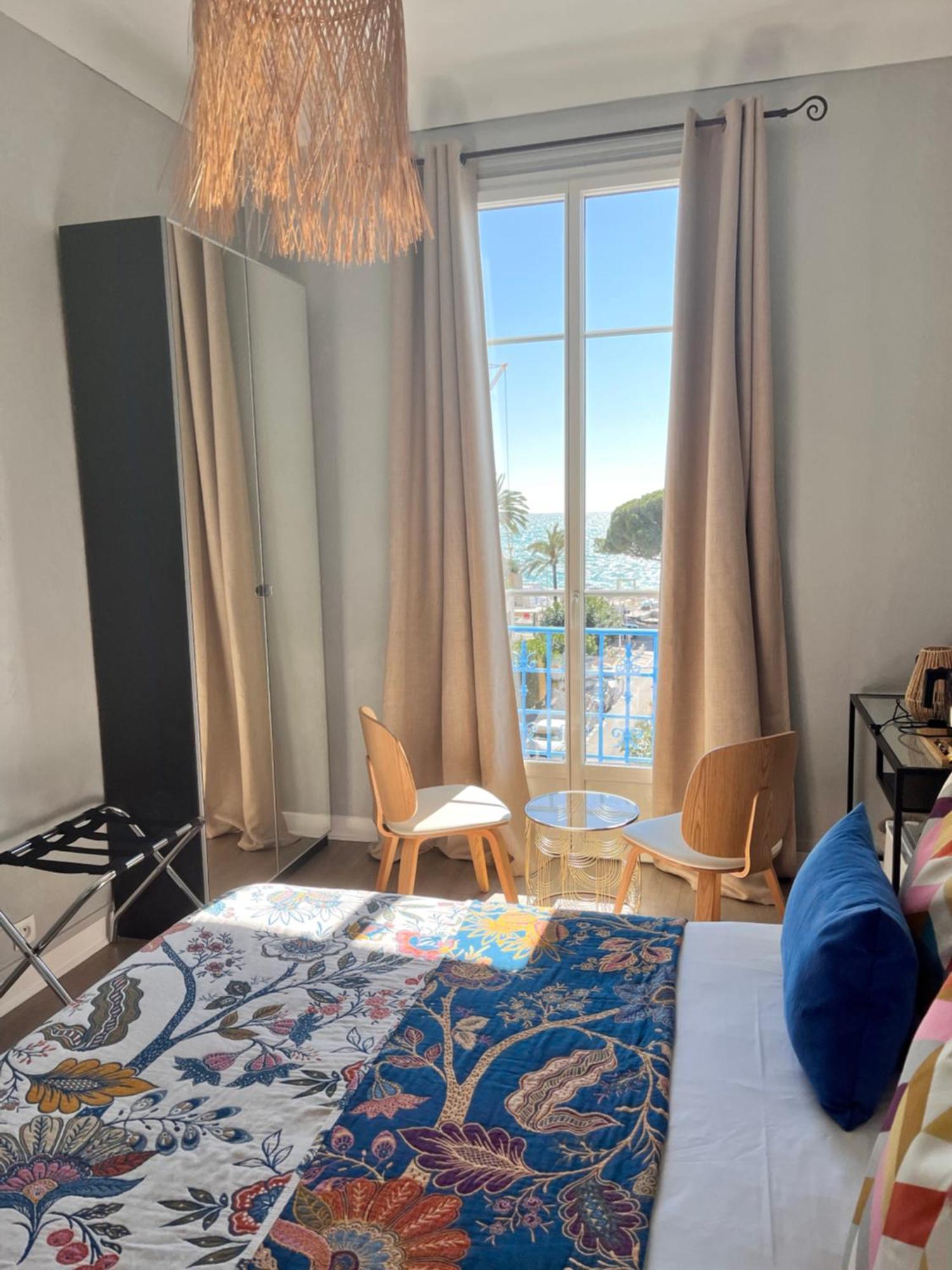 Hotel Eden - La Baigneuse 3*